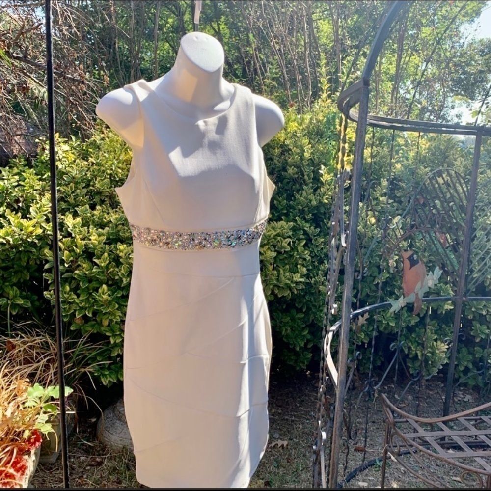 Love, Nikie Lew Dress - Picture 3 of 7